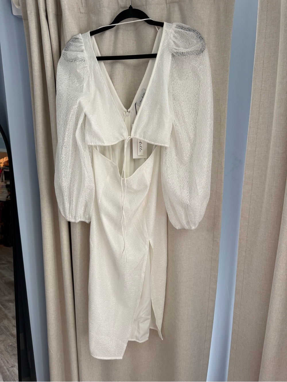 Elegant White Puff-Sleeve Cutout Midi Dress